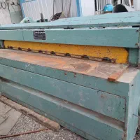 یک عدد گیوتین ۲متر ۲میل برش  برقی