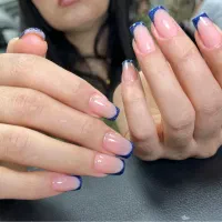 خدمات ویژه کاشت ناخن|خدمات آرایشگری و زیبایی|آبیک, |دیوار