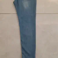 شلوار جین در حد نو