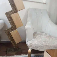 آباژور ایستاده و ساعت