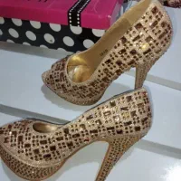 تعدادی کفش مجلسی نو .و در حد نو