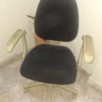 صندلی و میز کامپیوتر