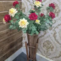 گل مصنوعی بسیارر تمیز وشبیه طبیعی