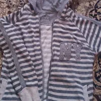 روپوش مدرسه پسرانه به همراه ژاکت کاملا سالم وتمیز