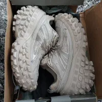 کتونی بالنسیاگا دیفندر