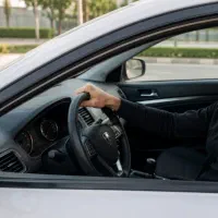 استخدام راننده آقا همراه با ماشین