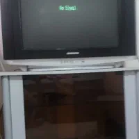 تلوزیون سامسونگ قدیمی با میز