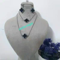 اکسسوری نیمست نقره ای ،ونکلیف مشکی دخترانه