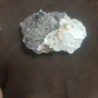 سنگ کوارتز|کلکسیون اشیاء عتیقه|رباط‌کریم, رباط‌کریم|دیوار