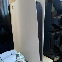 کنسول PS5 + دیسک + استند شارژ + دسته اضافه|کنسول، بازی ویدئویی و آنلاین|تهران, شهرک هما|دیوار