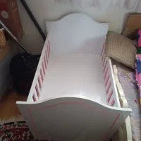 تخت خواب کودک در حد نو