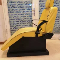 صندلی آرایشگری و تاتو