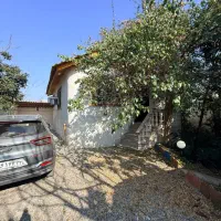 ویلا-فلت-با-حیاط-دلباز-و-آلاچیق-زیبا