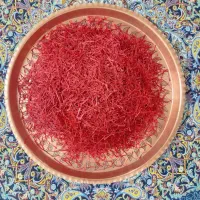 زعفران نگین قائنات/تازه و معطر/ضمانت بی قید و شرط