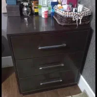 یک عدد میز دراور