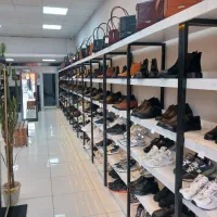 واگذاری  یک باب مغازه کفش فروشی با دکوراسیون|اجارهٔ مغازه و غرفه|یاسوج, |دیوار