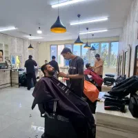خدمات اصلاح آقایان / آرایشگری مردانه ( رایگان )