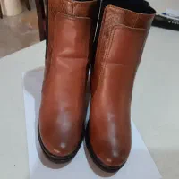 چکمه زنانه سایز ۳۸ نوسالم مصرف نشده