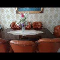 میز ناهار خوری 8نفره چرم وچوب