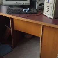 کامپیوتر ومیز کامپیوتر