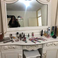 میز آرایش یا میز کنسول