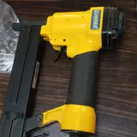 میخکوب بادی . منگنه  . پلاک زن  . سوماک