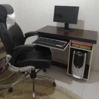 ست کامپیوتر و میز و صندلی و مانیتور