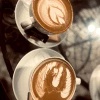 به یه خانوم جهت کار درکافه نیازمندیم