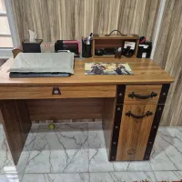 میز تحریر چوبی قهوه ای آپادانا مدل کشتی|میز تحریر و کامپیوتر|فردیس, منظریه|دیوار