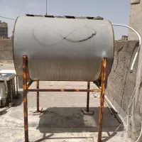 منبع آب ۱۰۰۰لیتری با پایه