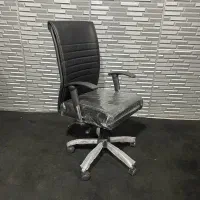 صندلی اداری نلین ومیزمدیریت