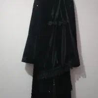 مانتو‌مخمل|لباس|اهر, |دیوار