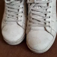 تعدادی کفش طبی کتونی حراج فقط پنجاه