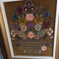 عکس اول تابلو فرش دستی وتصویر دوم تبلو رنگ روغن