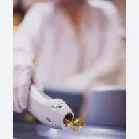 لیزر موهای زائد بدن با دستگاه کندلا و دئتو