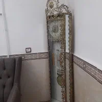 یک عدد ساعت برنجی ایستاده