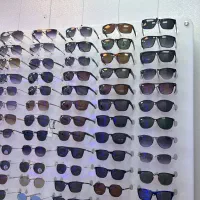 فروشنده عینک سازی