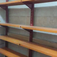 قفسه و پنجره