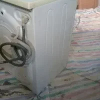 ماشین لباسشویی ارچلیک ترک بسیار سالم|ماشین لباسشویی و خشک‌کن لباس|رشت, معلم|دیوار