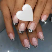 کاشت ناخن با ۱۵ سال سابقه