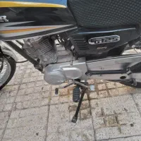 مدل ۴۰۲ بیمه یک سال|موتورسیکلت|اصفهان, باتون|دیوار