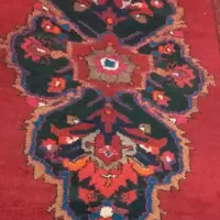 قالی دستبافت قدیمی سمت ایلام ابعاد ۱،۴۵ در ۲،۴۵|گلیم، جاجیم، گبه|بروجرد, |دیوار