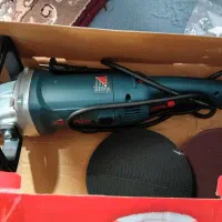 پولیش ماشین در محل مورد نظر