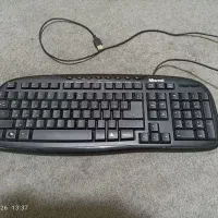 کیبورد کامپیوتر و دسته