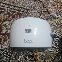 دستگاه یو وی ناخن در حد اکبند