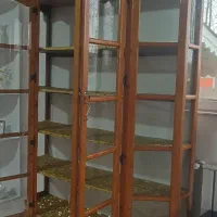 کمد یا ویترین