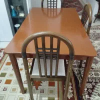 میز غذاخوری شش نفره به همراه سه عدد صندلی
