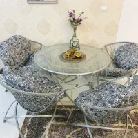 میز ناهار خوری در نو