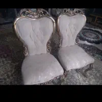 صندلی میزبان دوعدد مبل سلنطی تقریبا نو