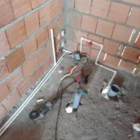 اجرا‌ و نصب ایزوگام، لوله‌کشی آب، جوشکاری نصب قفسه